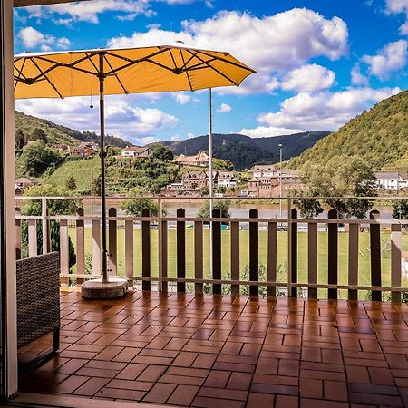 Traumaussicht Kamin Balkon Burgblick 65 Zoll Tv Netflix Sky Joyn Lindenplatz Apartment Bullay Luaran gambar